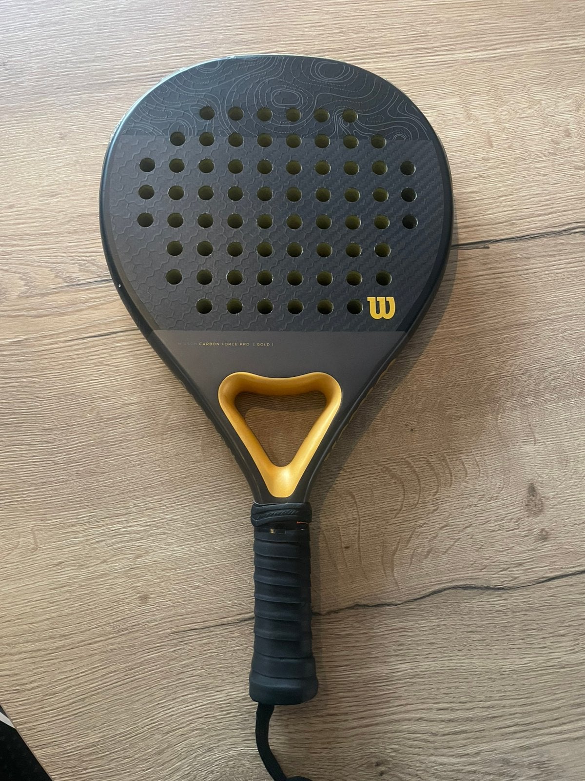 Wilson carbon padelracket, Sport en Fitness, Padel, Ophalen, Zo goed als nieuw, Padelracket