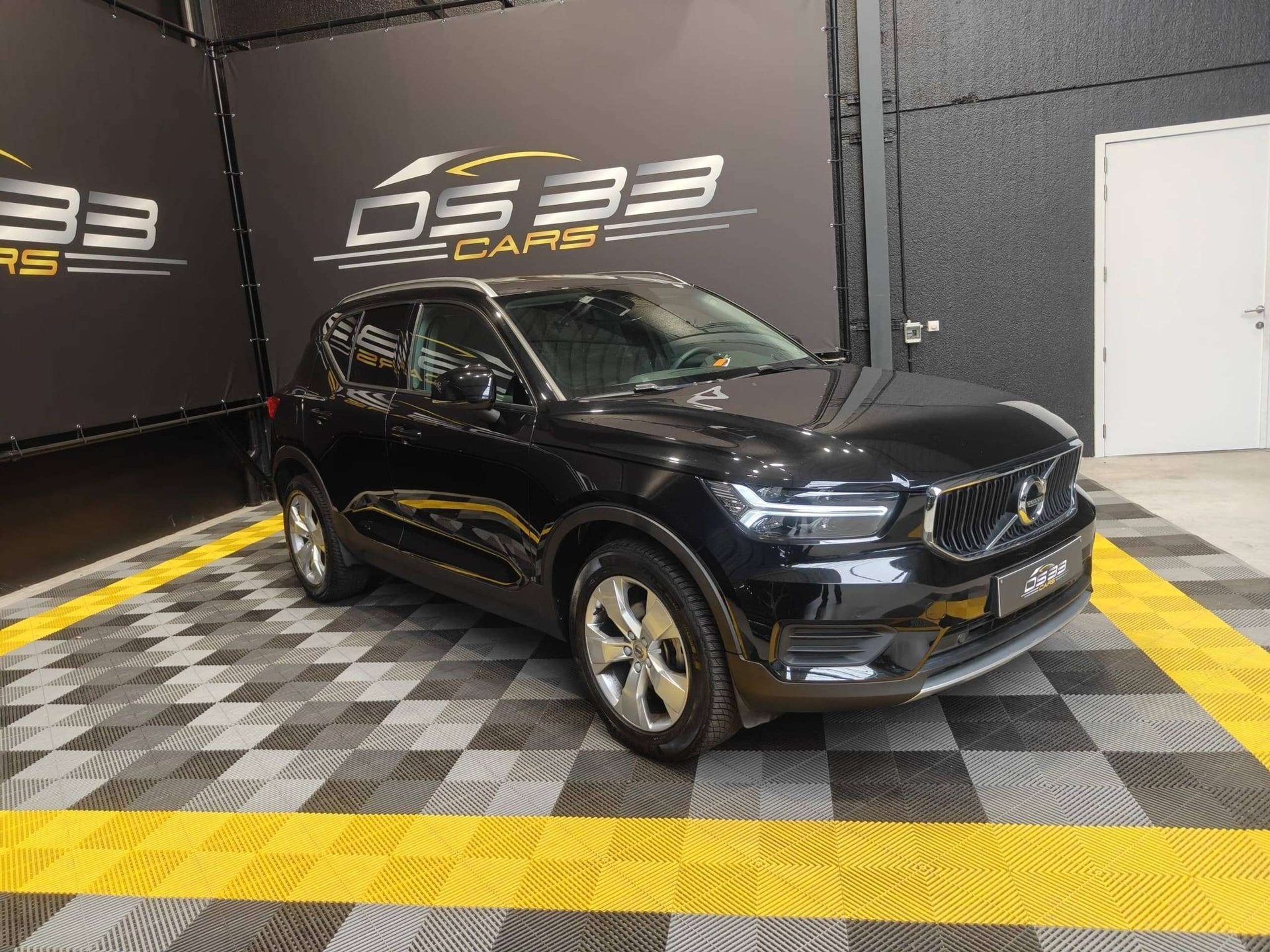 Volvo XC40 1.5 T2 Momentum Pro/LED/Keyless/WarmLeder/CAM/Cru, Autos, Volvo, Achat, https://public.car-pass.be/vhr/e82d5d04-7bbd-4f8b-8857-0a7d95c58903