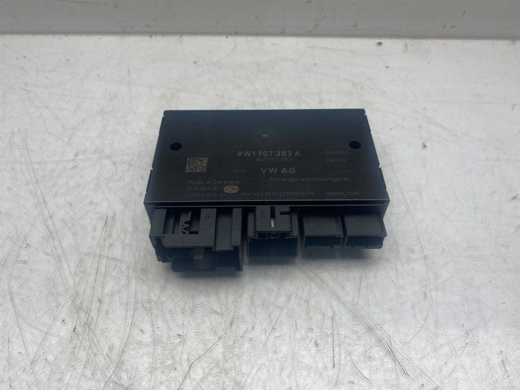 ORDINATEUR GESTION ATTACHE REMORQUE ATTELAGE A6 Avant (C8), Auto-Union-Straße  1,
85057  Ingolstadt, DE, Info@audi.de, Audi, Utilisé