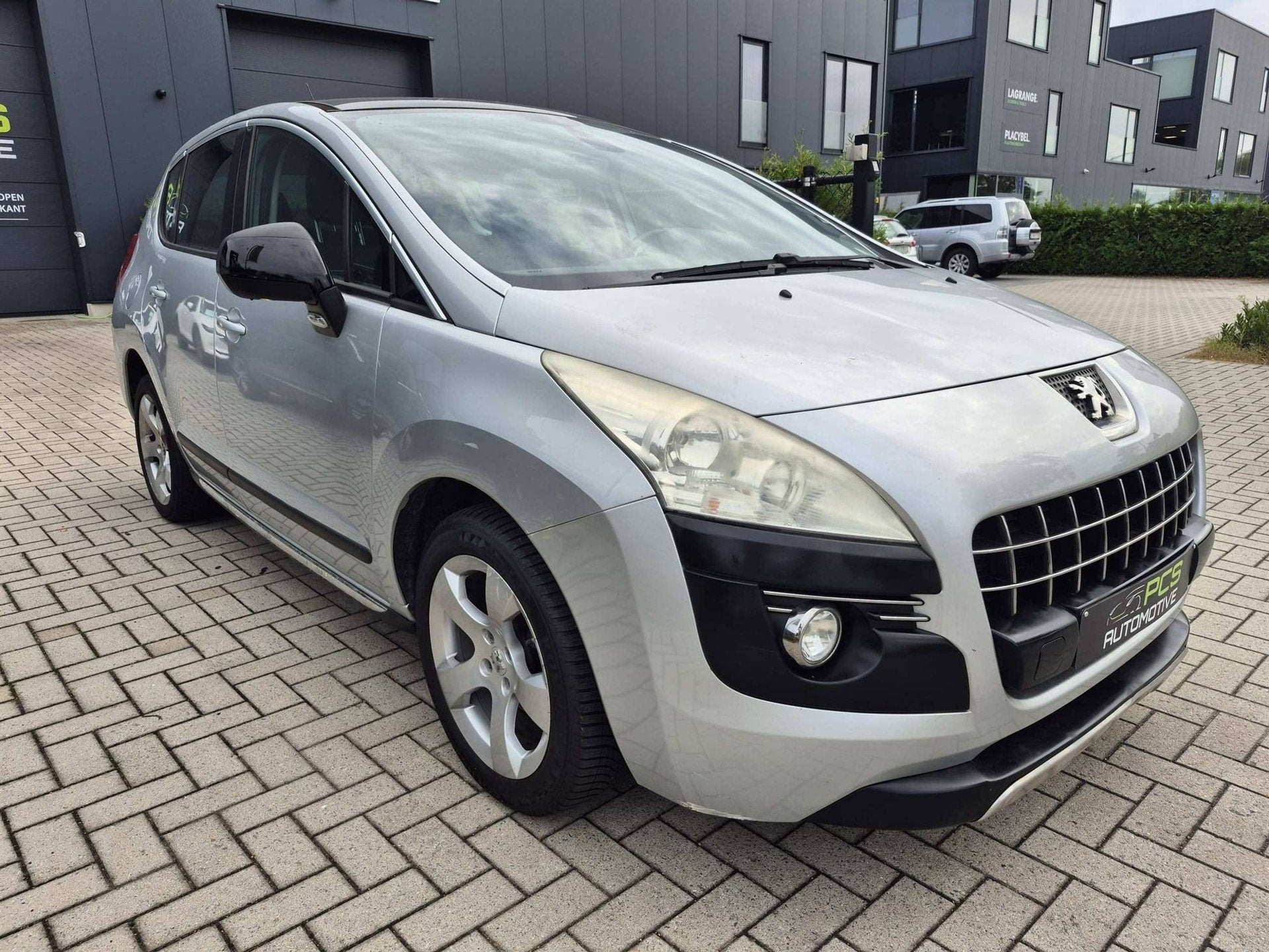Peugeot 3008 1.6 HDi / Half Automaat / Panoramisch dak / UIT, Autos, Argent ou Gris, Achat, Entreprise, Capteur de stationnement
