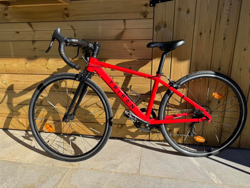 Koersfiets/Velo de course Triban 9-12 ans, Minder dan 10 versnellingen, 26 inch, Aluminium, Zo goed als nieuw