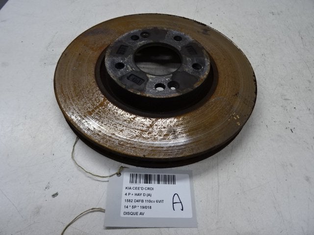 REMSCHIJF VOOR Kia Cee'd (JDB5) (01-2012/07-2018), Mevr. I. Hauben, Rue de l'Espoir 34 34
4030  GRIVEGNÉE, BE, Info@Collignon.be