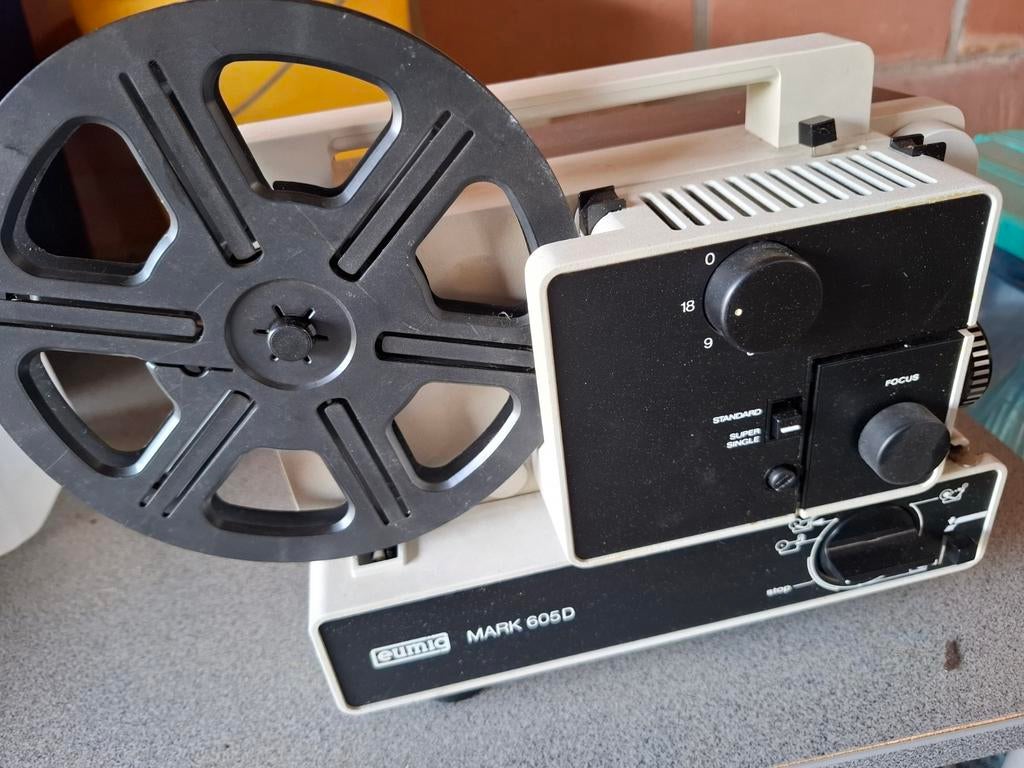 Vintage filmprojector, Ophalen