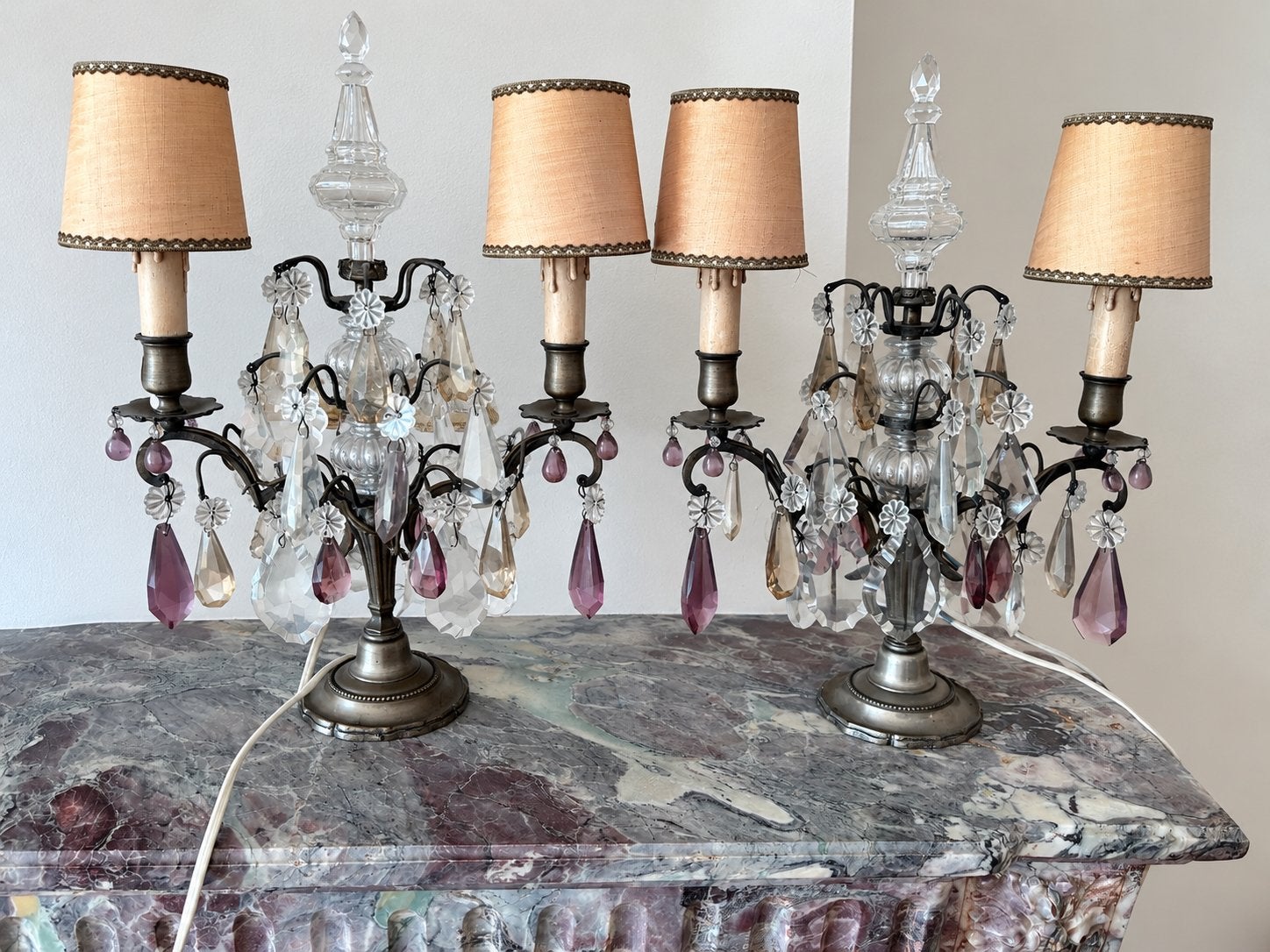 Paar girandoles in Louis XV-stijl in verzilverd brons,, Enlèvement, Comme neuf
