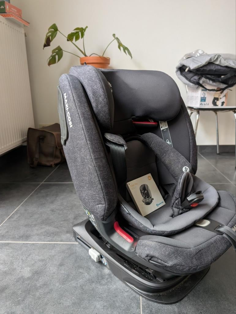 Maxi Cosie Titan Pro Isofix base autostoel, Ophalen, Isofix