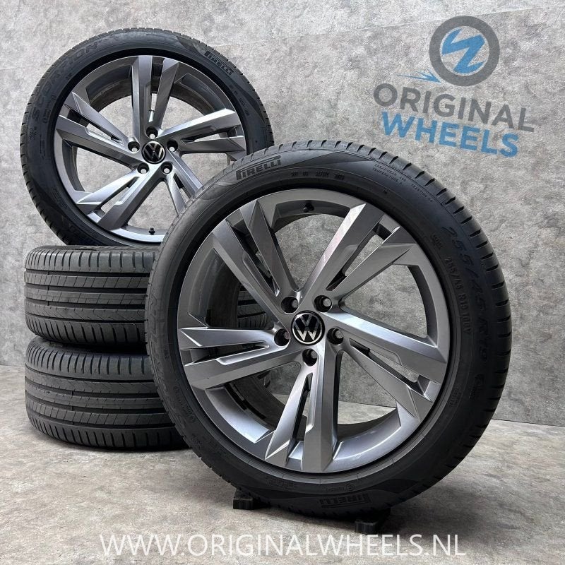 19 inch originele Valencia velgen + zomerbanden VW Tiguan R, 19 inch, Gebruikt, 255 mm, -