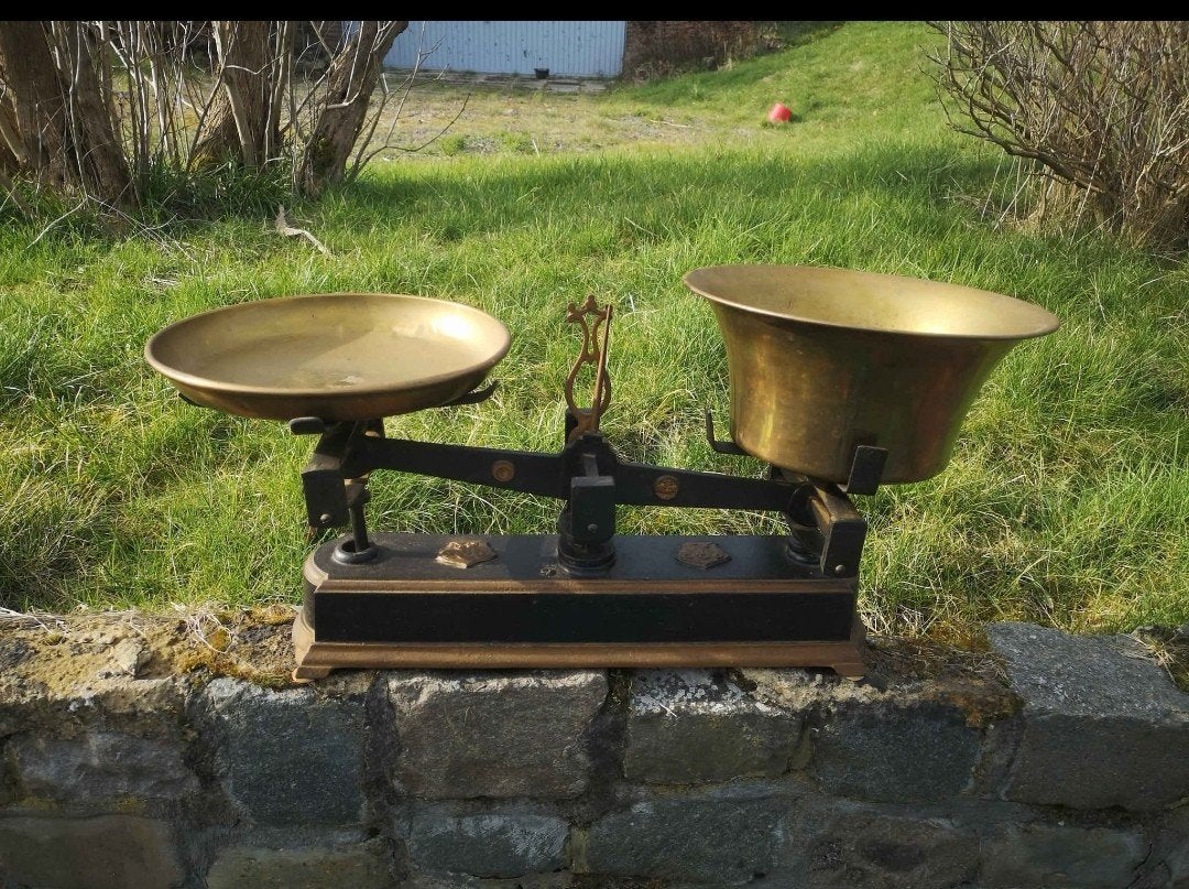 balance en fonte vintage