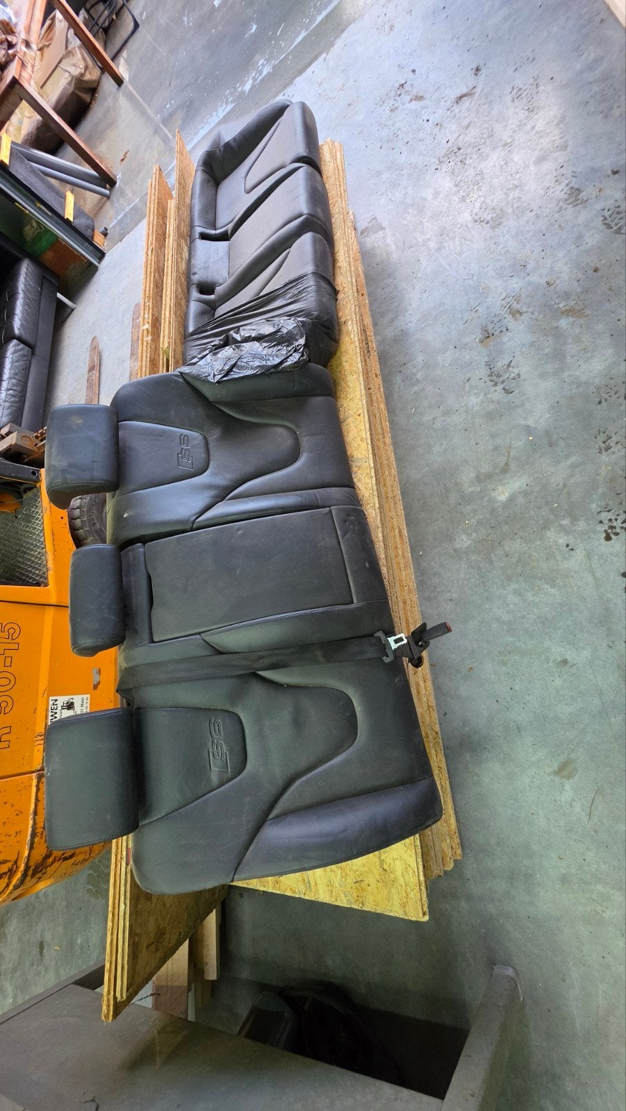 Zetels achterbank s6 2006, Ophalen