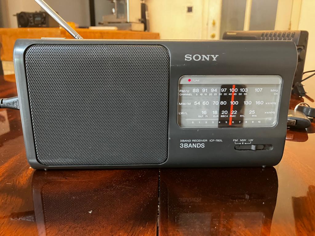 Sony transistor radio 1992, Audio, Tv en Foto, Radio's, Ophalen, Zo goed als nieuw, Transistorradio