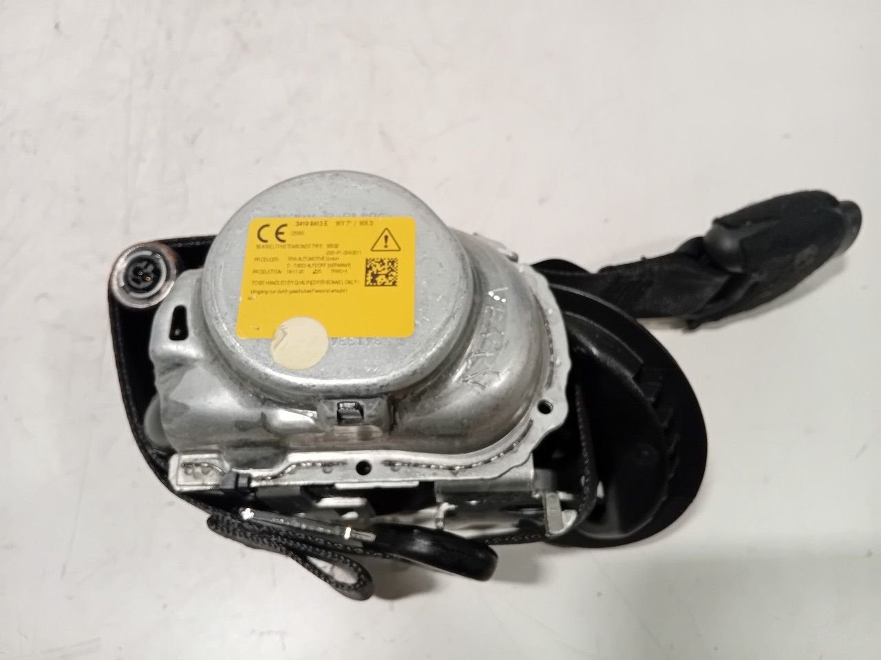 Veiligheidsgordel links voor Peugeot 3008, Onderdelen@venauto.nl, Van der Ven Autorecycling B.V., Ettenseweg 76, 4706 PB Roosendaal, The Netherlands