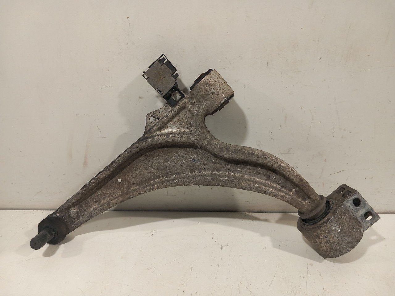 Draagarm links voor Opel Zafira, Onderdelen@venauto.nl, Van der Ven Autorecycling B.V., Gebruikt, Ettenseweg 76, 4706 PB Roosendaal, The Netherlands