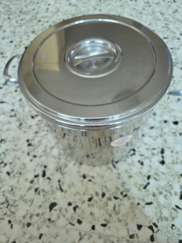 Bouilloire à soupe, Enlèvement, Inox