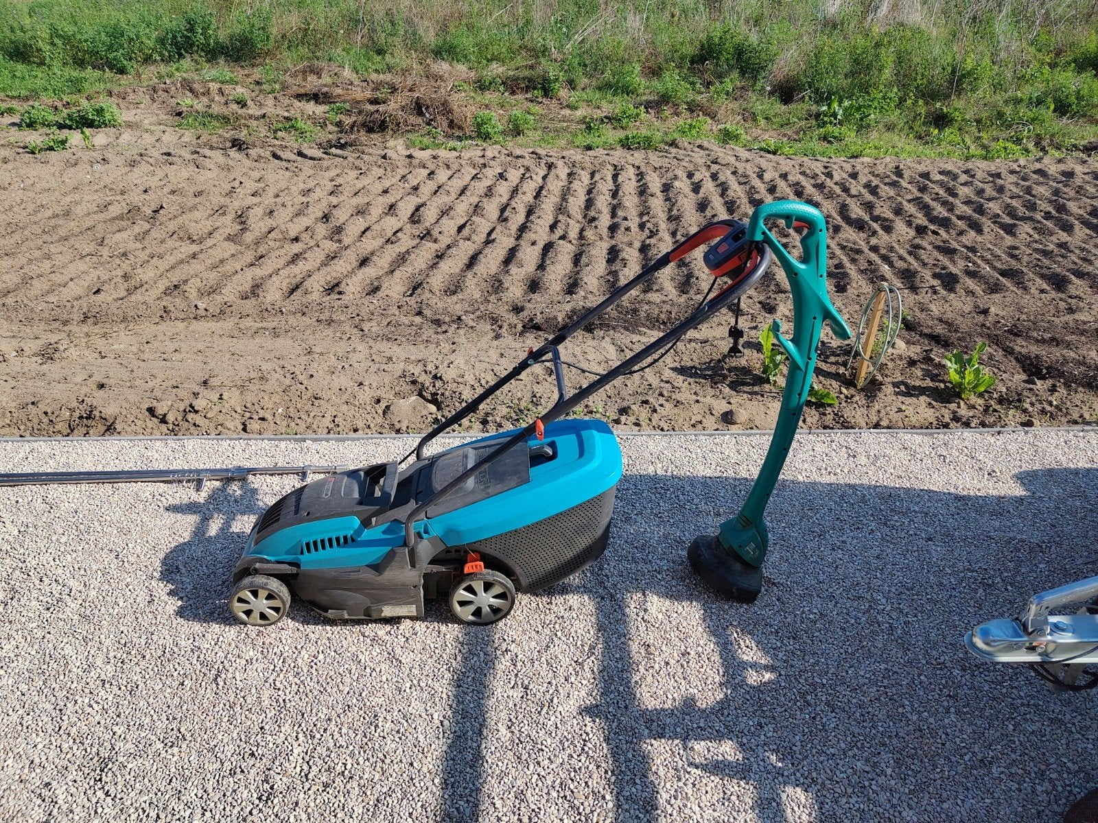 Gardena grasmaaier met Boch kantenmaaier, Tuin en Terras, Ophalen