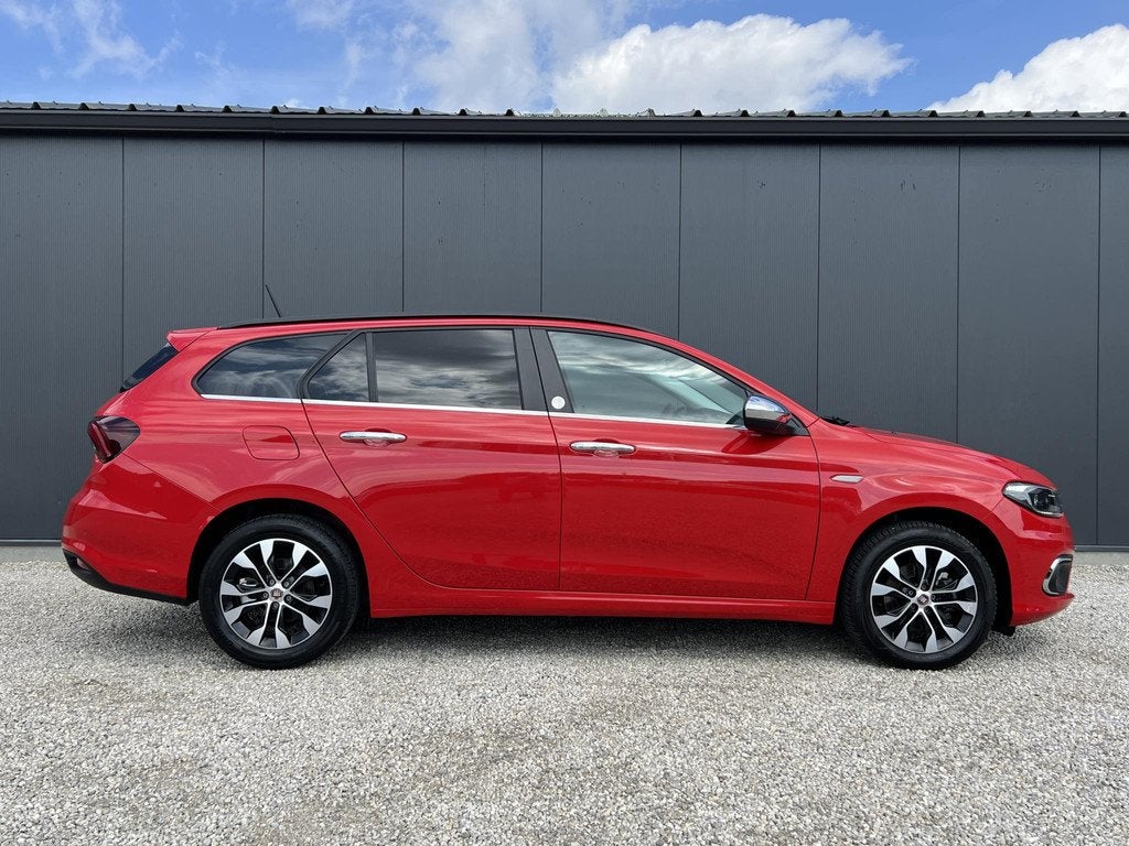 Fiat Tipo Stationwagon 1.4 Turbo Mirror, Rouge, Euro 6, Entreprise, Boîte manuelle