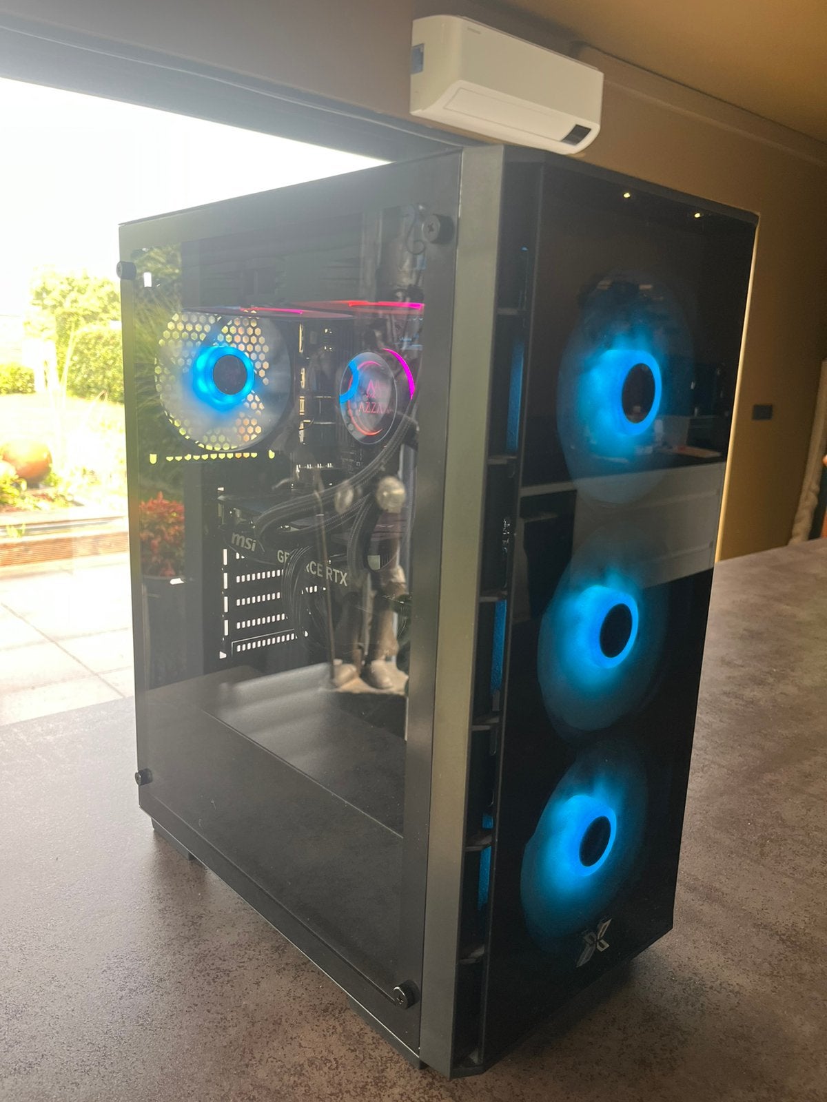 Pc Typhoon V2 GEFORCE, Avec moniteur, Enlèvement, Utilisé, Gaming