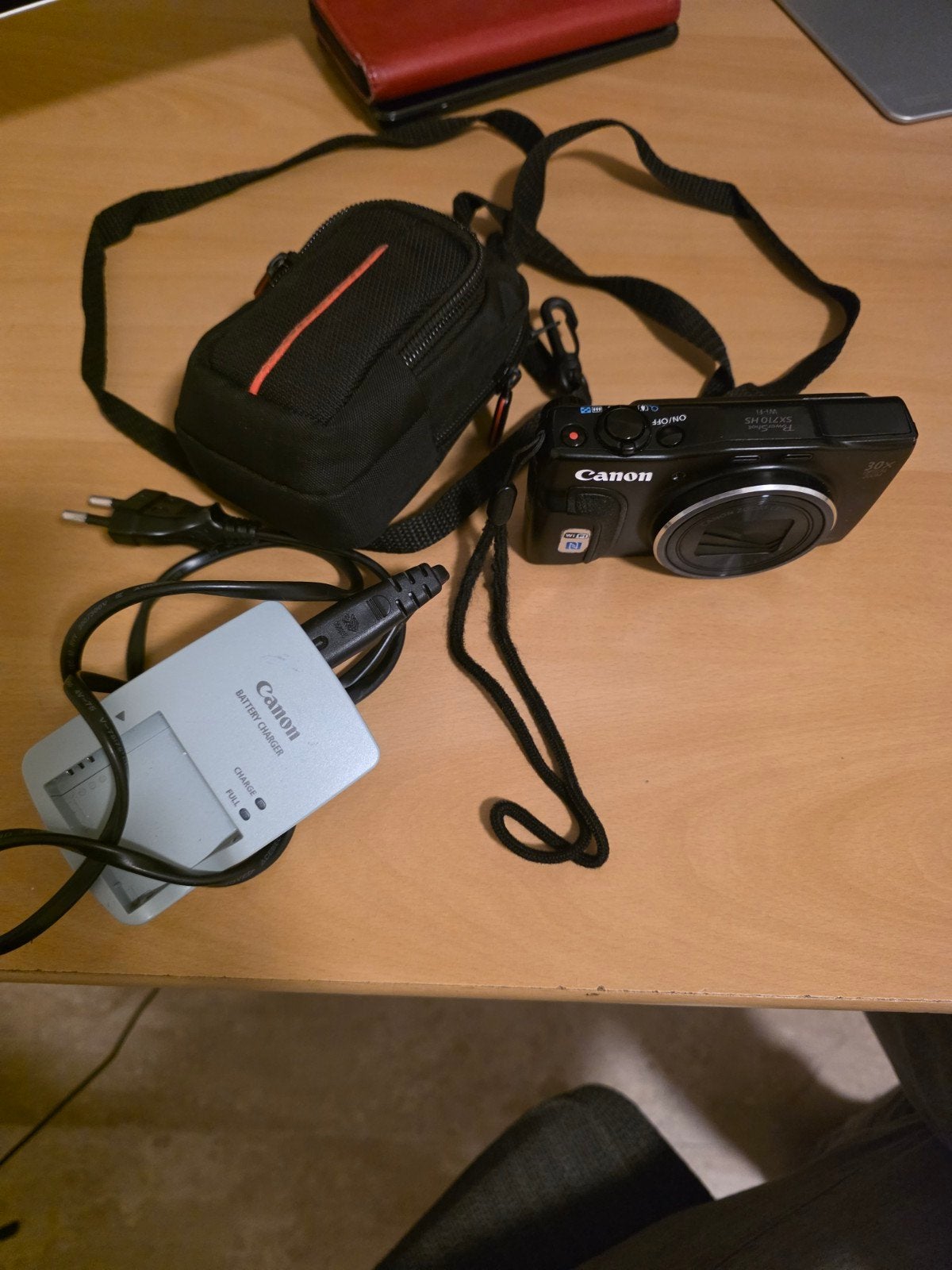 Canon powershot SX710 HS, Audio, Tv en Foto, Ophalen of Verzenden, Oplader