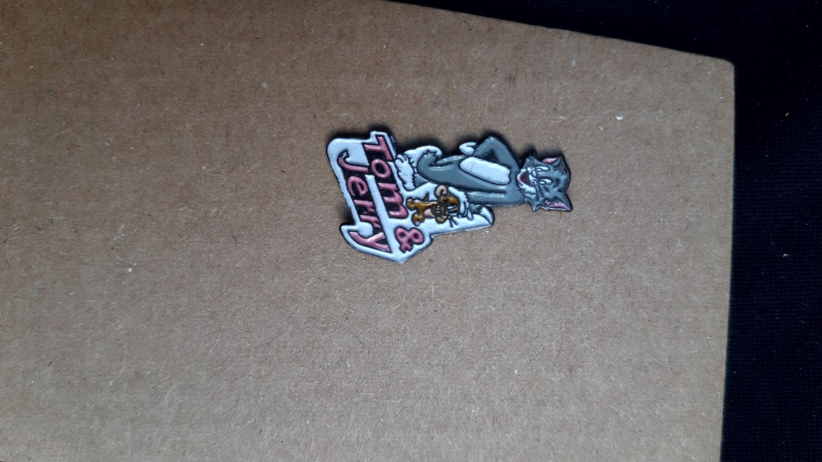 pins tom et jerry +voiture 106