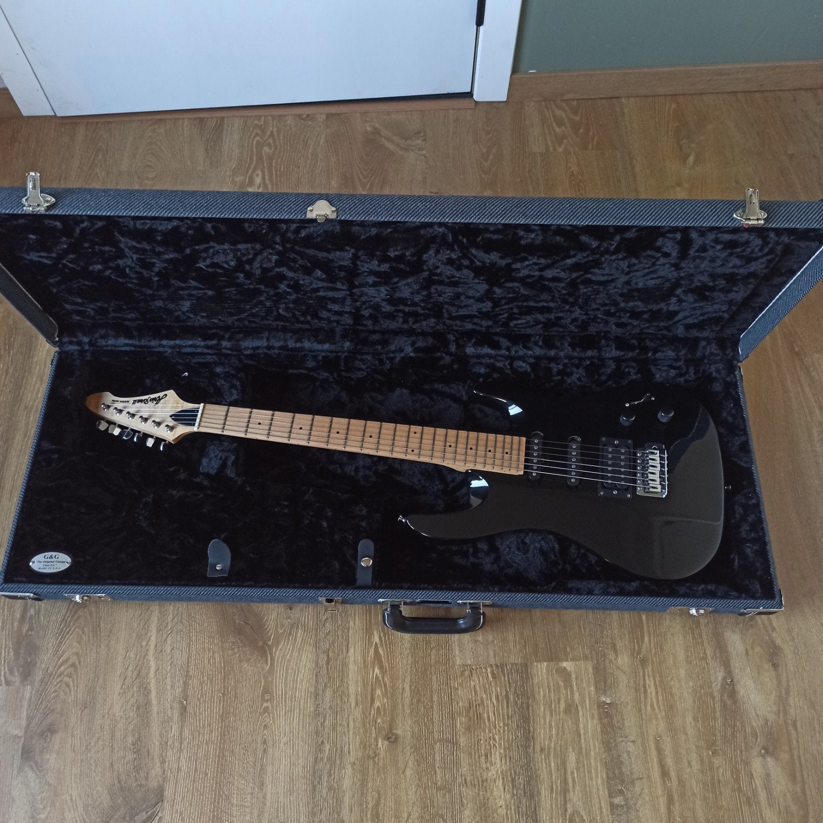 Aria Pro II MA09-B + Fender Hardcase, Musique & Instruments, Enlèvement ou Envoi, Utilisé, Solid body, Fender