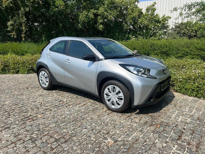 Toyota Aygo X play, Autos, Toyota, Argent ou Gris, Achat, 998 cm³, Euro 6