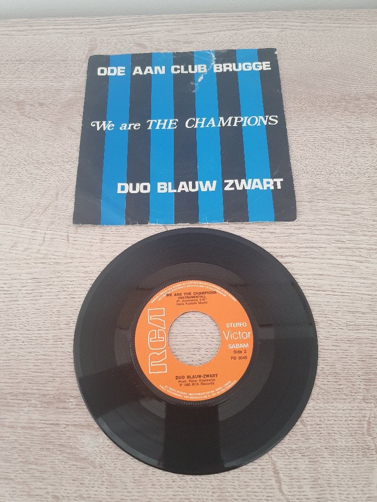 Duo Blauw-Zwart ' We Are The Champions ' - Singel, CD & DVD, Pressage original, Enlèvement ou Envoi, Utilisé, Autres genres