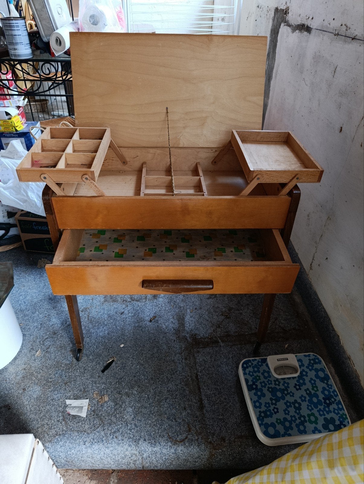 Charmant meuble de couturière style scandinave années 60, Ophalen