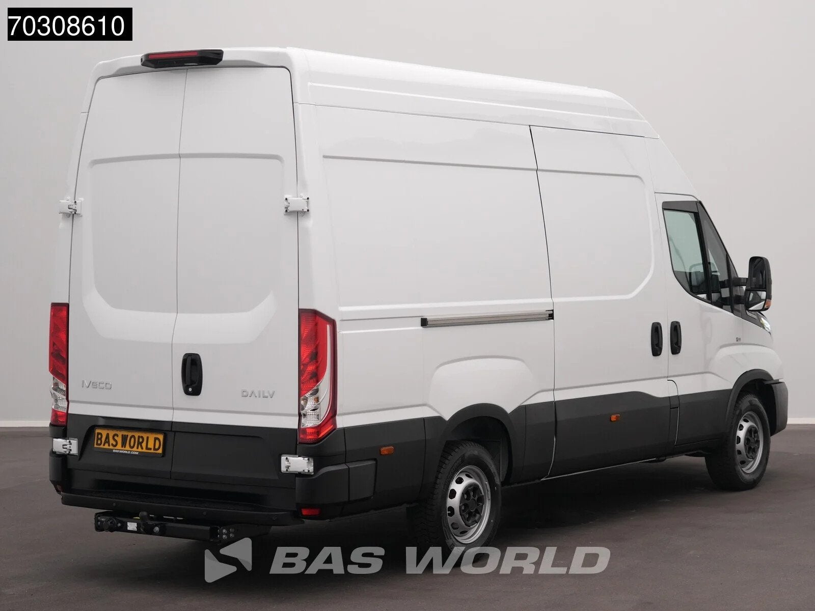 Iveco Daily 35S18 3.0L Hoog Dak Automaat L2H3 3,5t Trekhaak, Autos, Neuf, Achat, Euro 6, Entreprise