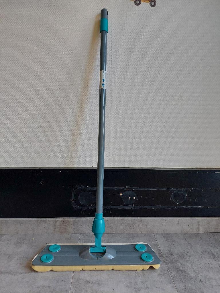 Swifferborstel met telescopische steel, Ophalen, Bezem of Borstel