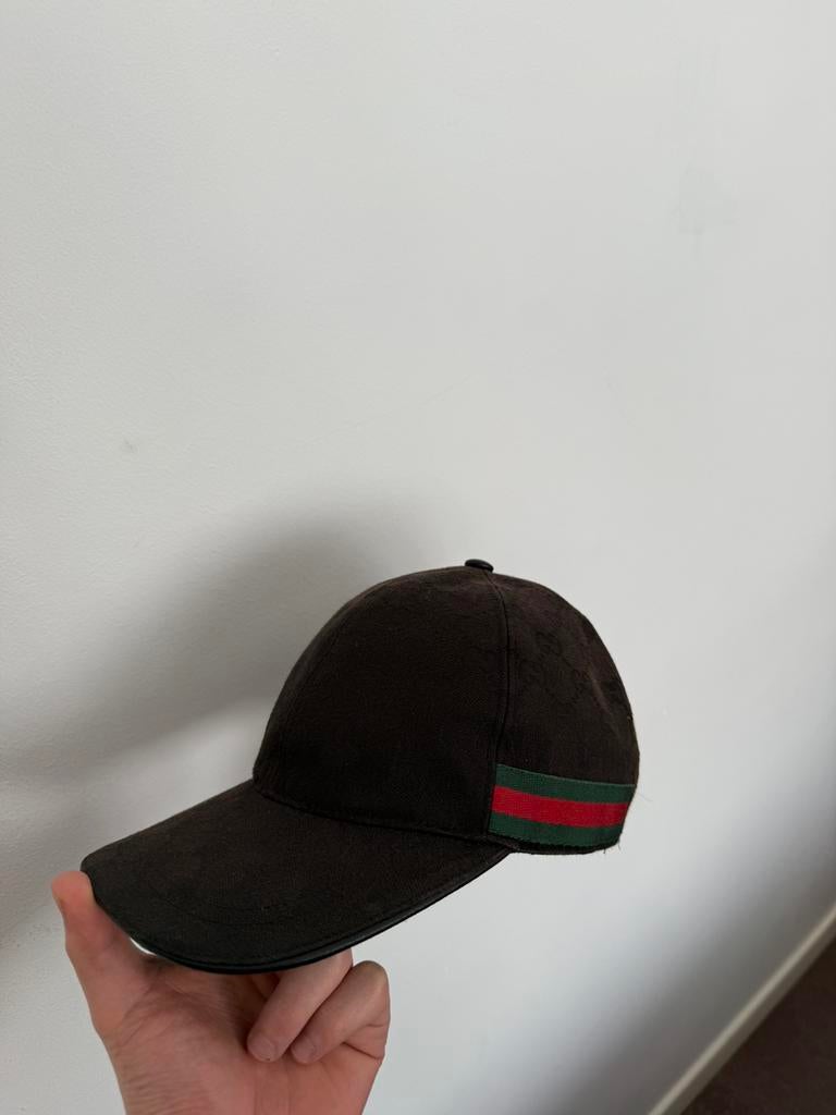 Gucci Pet classic, Ophalen, Zo goed als nieuw, Pet