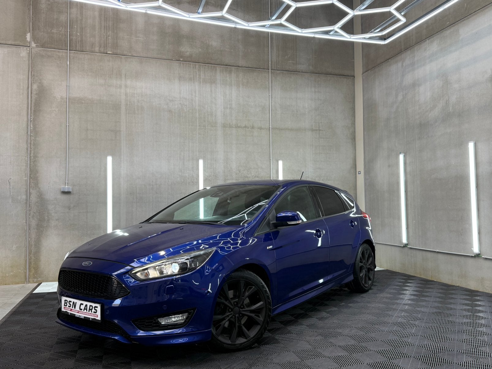 FORD FOCUS ST LINE/1.5BENZINE/CAMERA/SFEER/CARPLAY/GARANTIE, Autos, Focus, Essai à domicile, Achat, https://public.car-pass.be/vhr/bb9cce16-4900-4630-8e0d-3399420d7ee3