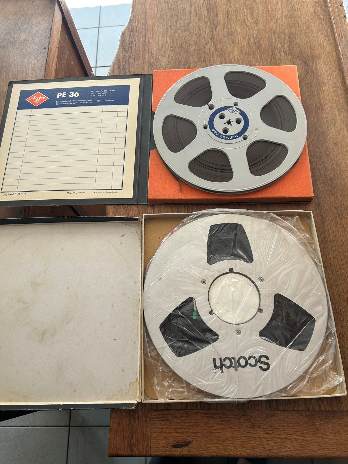2 audio spoelen , agfa en maxell, Audio, Tv en Foto, Bandrecorder, Ophalen of Verzenden, Bandrecorder