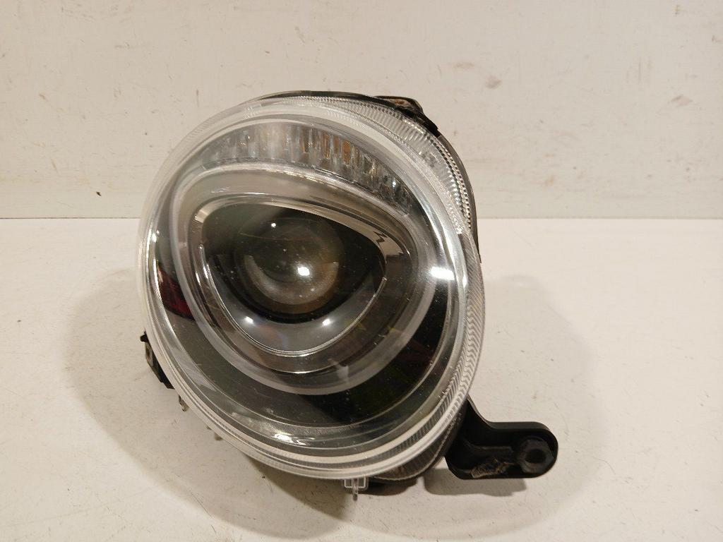 Koplamp rechts Fiat 500, Auto-onderdelen, Verlichting, Onderdelen@venauto.nl, Van der Ven Autorecycling B.V., Gebruikt, Ettenseweg 76, 4706 PB Roosendaal, The Netherlands