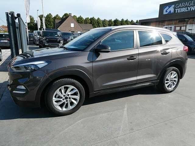 Hyundai Tucson 1.6 i benzine 177pk 4x4 Automaat Business, Auto's, Hyundai, Automaat, 128 kW, https://public.car-pass.be/vhr/cc0945bb-3ebd-45f6-9ed4-662b1689263f