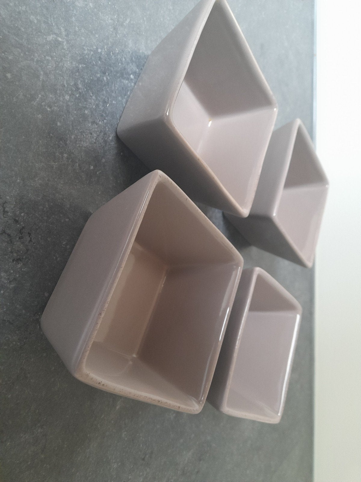 4 pots de noix, Enlèvement