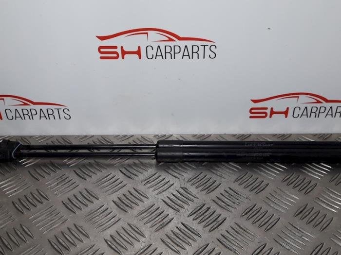 Kit amortisseur gaz hayon d'un Mercedes A-Klasse, 3 mois de garantie, Utilisé, -, -