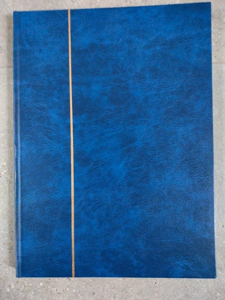 blauw postzegelalbum met 16 witte pagina's (leeg) als nieuw, Ophalen of Verzenden, Verzamelalbum