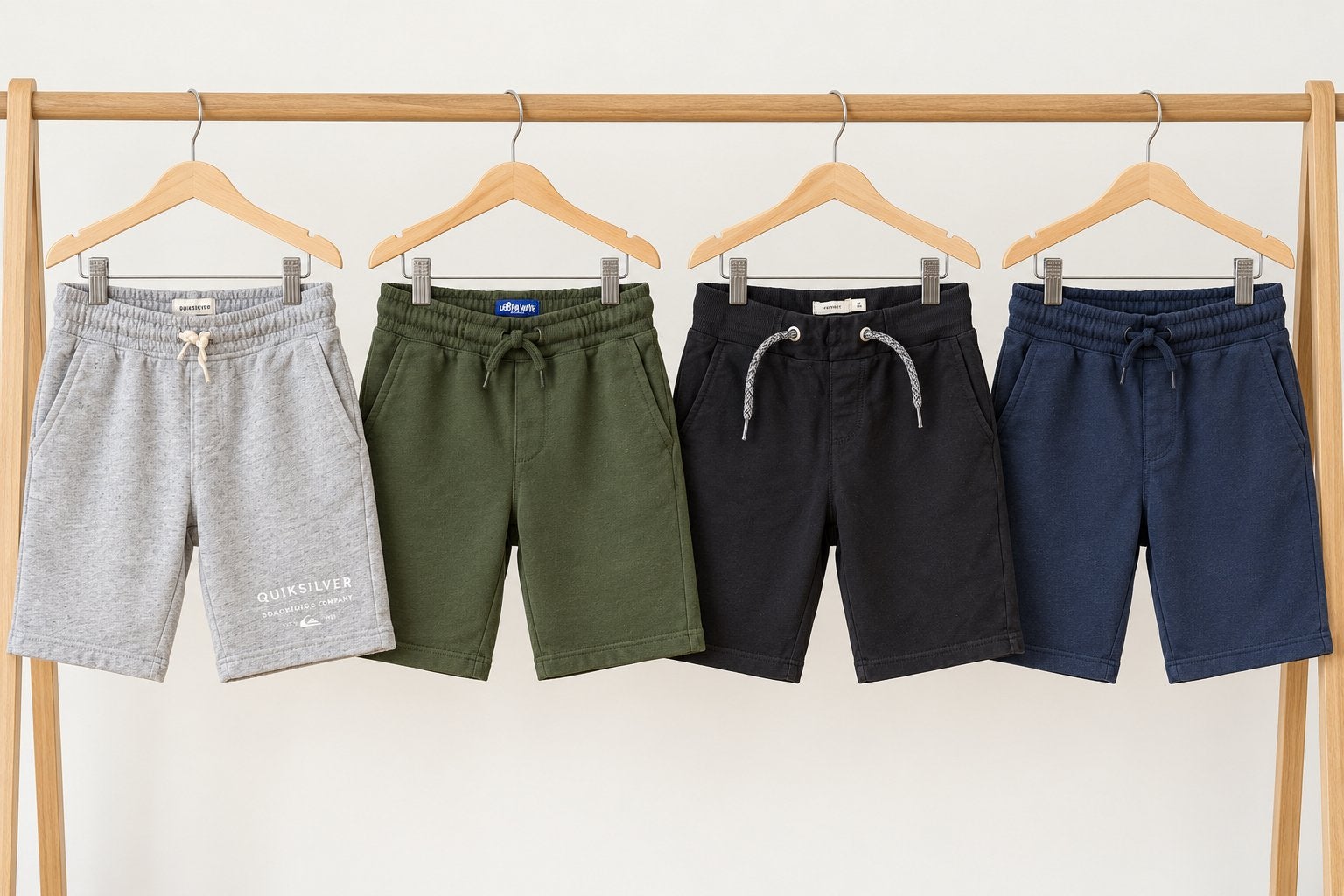 Shorts jongens urban wave en quicksilver maat 128/134, Ophalen of Verzenden, Zo goed als nieuw