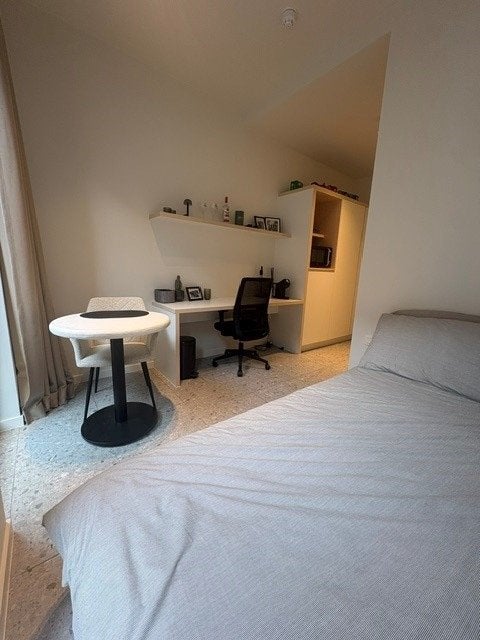 Inboedel studentenkamer, Enlèvement, Comme neuf