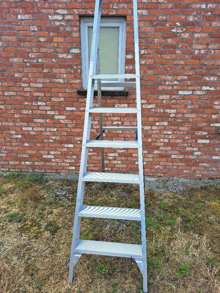 Solide trapladder, Ophalen, Zo goed als nieuw, Ladder, 2 tot 4 meter