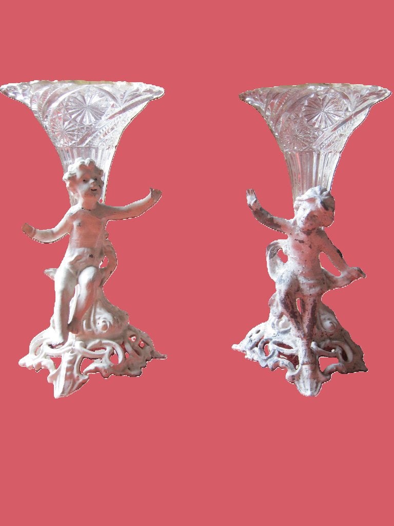 Victoriaanse soliflores gedragen door cherubijnen., Antiek en Kunst, Ophalen