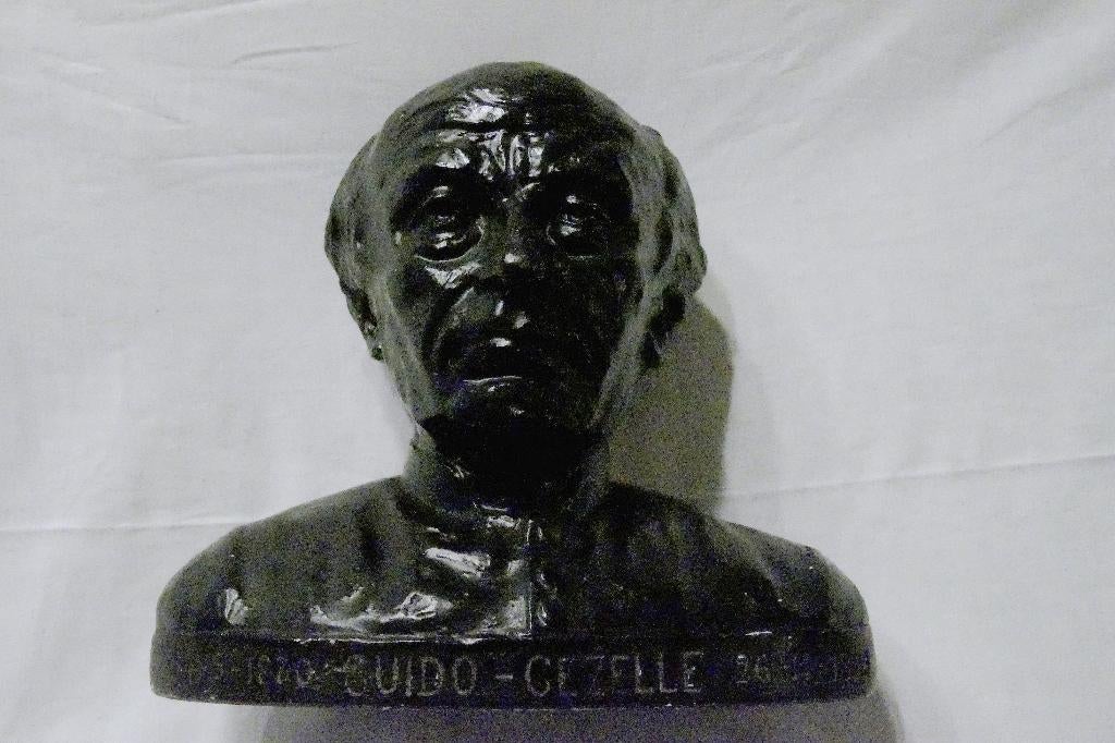 Borstbeeld van Guido Gezelle, Antiek en Kunst, Ophalen of Verzenden