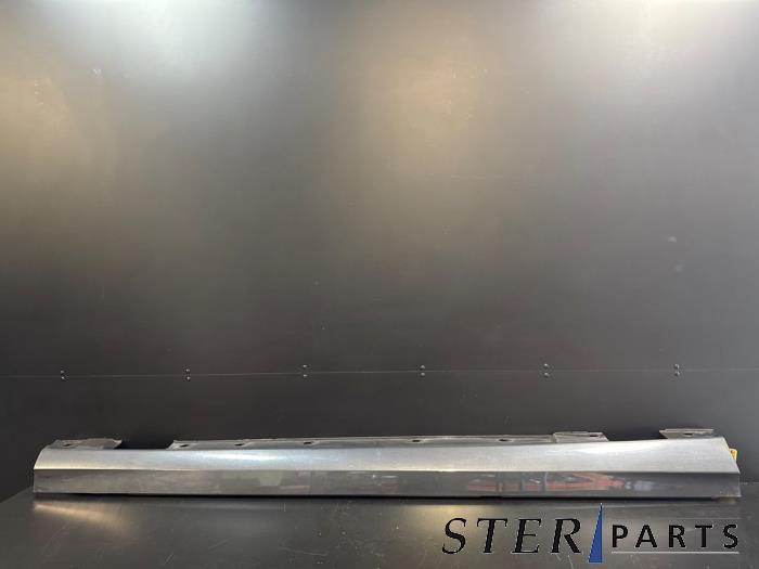 Jupe droite d'un Mercedes C-Klasse (755), 3 mois de garantie, Utilisé, -, -