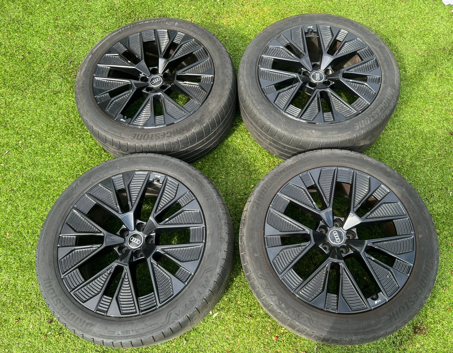 21 inch Originele RS Audi E tron Q8 Velgen met Banden, 265 mm, Banden en Velgen, Nieuw, Personenwagen