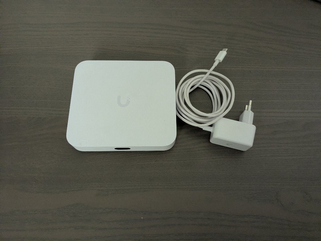 Ubiquiti Cloud Gateway Ultra (UCG-ULTRA), Computers en Software, Routers en Modems, Ophalen of Verzenden, Gebruikt, Router, Ubiquiti