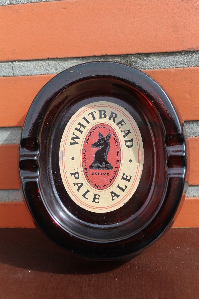 Cendrier Whitbread Pale-Ale en verre ocre, Bon état, Enlèvement ou Envoi, Comme neuf, Cendrier