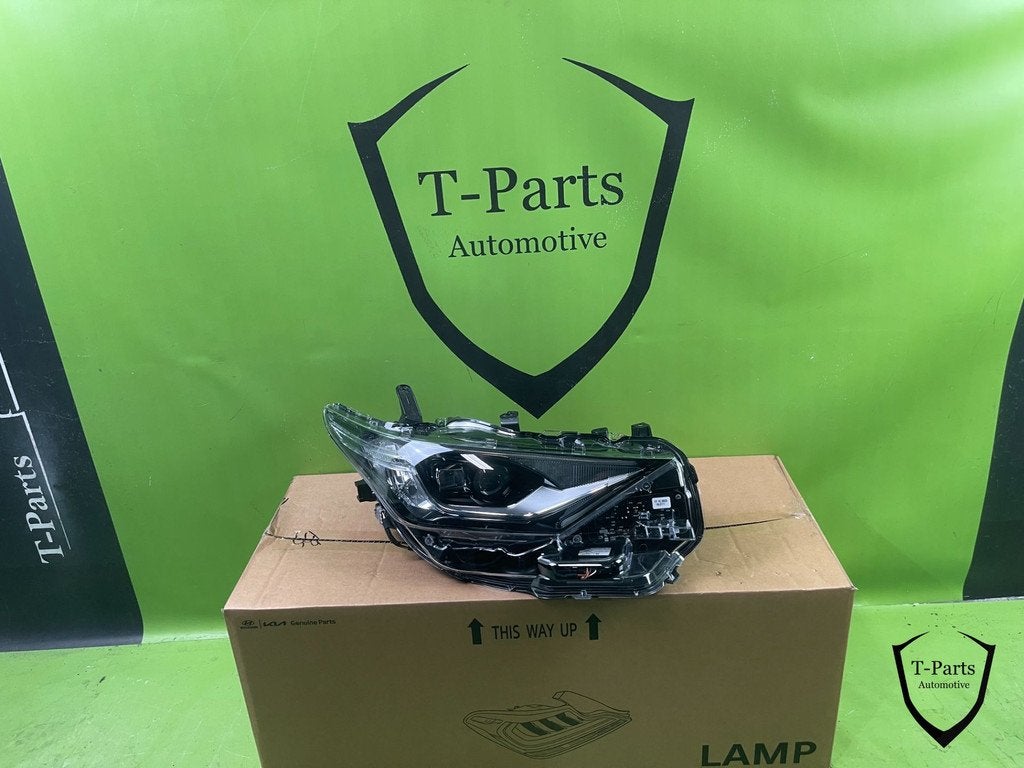 toyota auris koplamp rechts 8111002k60lamp, Info@fabrikant.eu, Fabrikant BV, Nieuw, Toyota