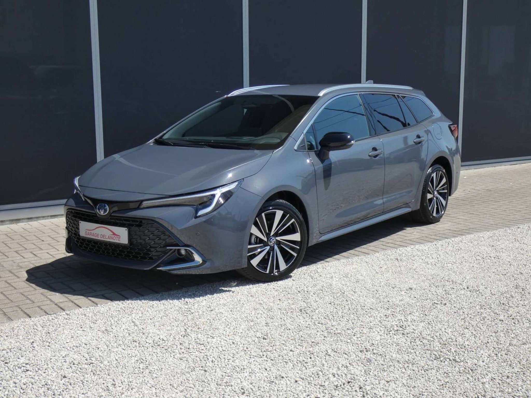 Toyota Corolla 1.8 Hybrid 140pk STYLE+TECH PACK+WINTER PACK, Autos, Neuf, Argent ou Gris, Achat, Entreprise