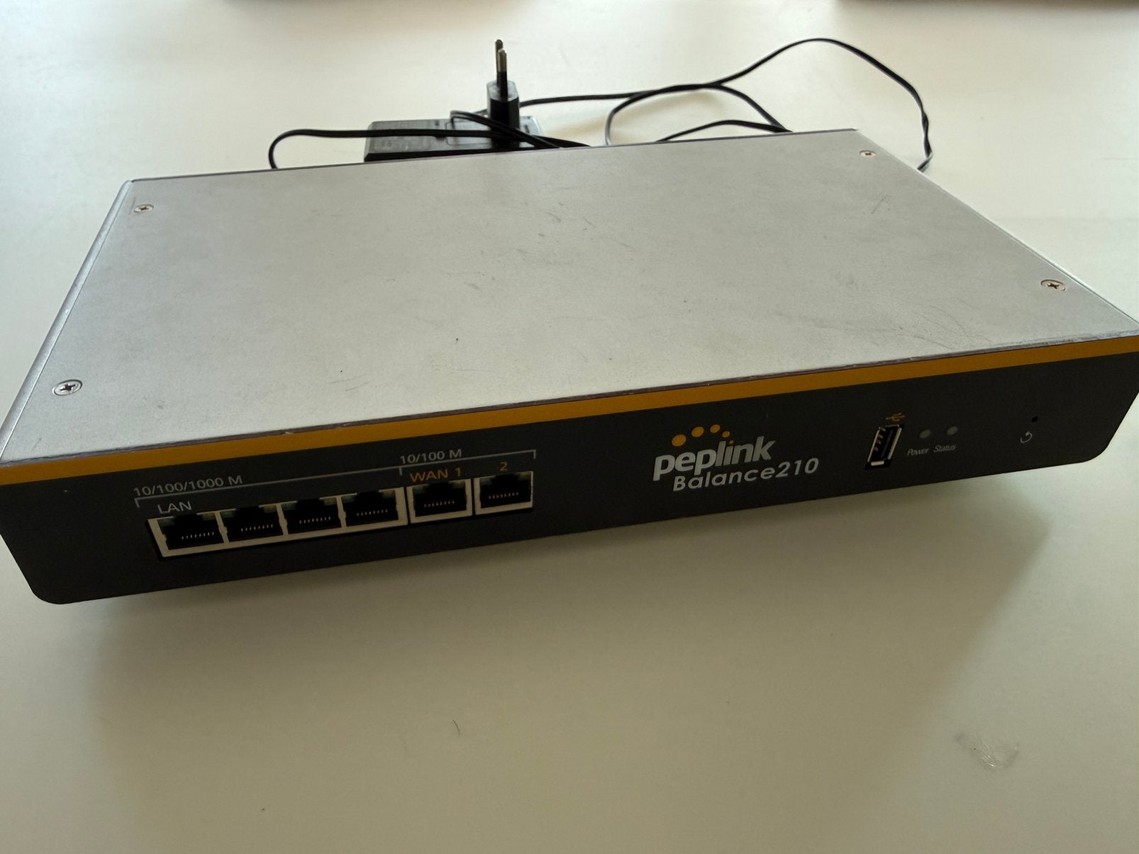 Peplink balance 210 hw2, Computers en Software, Netwerk switches, Zo goed als nieuw, Ophalen