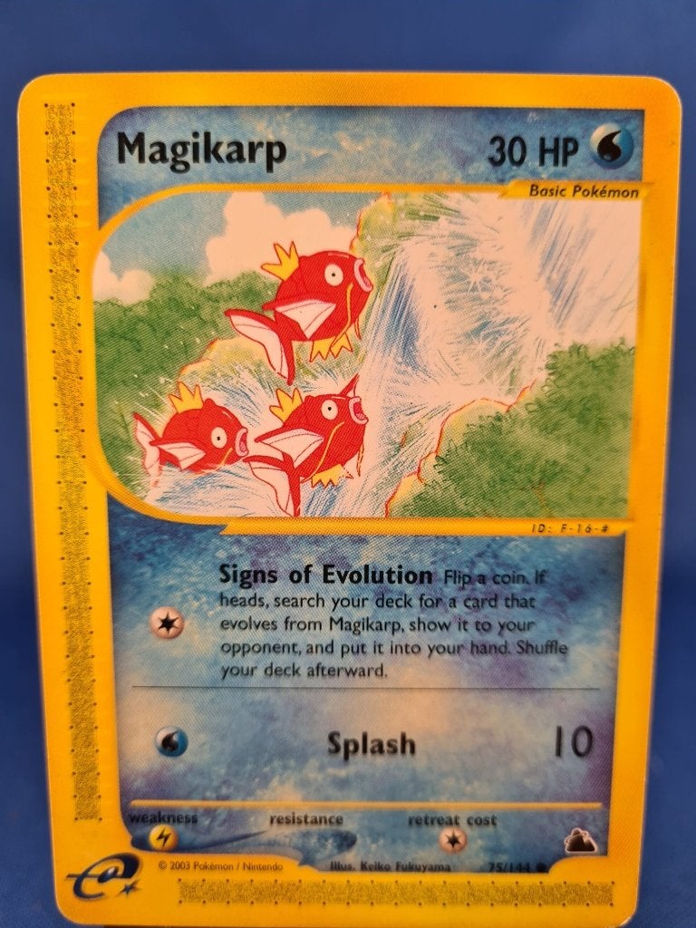 Magikarp 75/144 - Skyridge, Hobby en Vrije tijd, Verzenden, Gebruikt