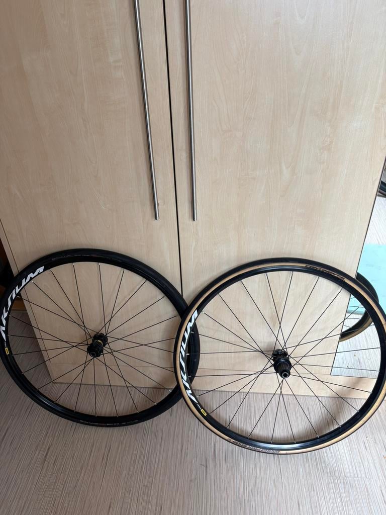 Race wielen 22mm velg, Fietsen en Brommers, Fietsonderdelen, Wiel, Ophalen of Verzenden, Zo goed als nieuw, Aluminium