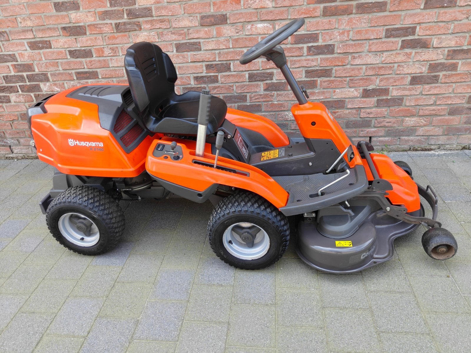 Zitmaaier Husqvarna rider r214c bouwjaar 2021. 94combi  140u, Ophalen